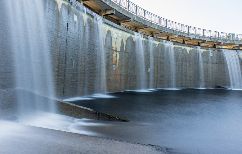 Ultrasonic algae control system — 80% algae reduction in 3 months, reduced chemical dependence