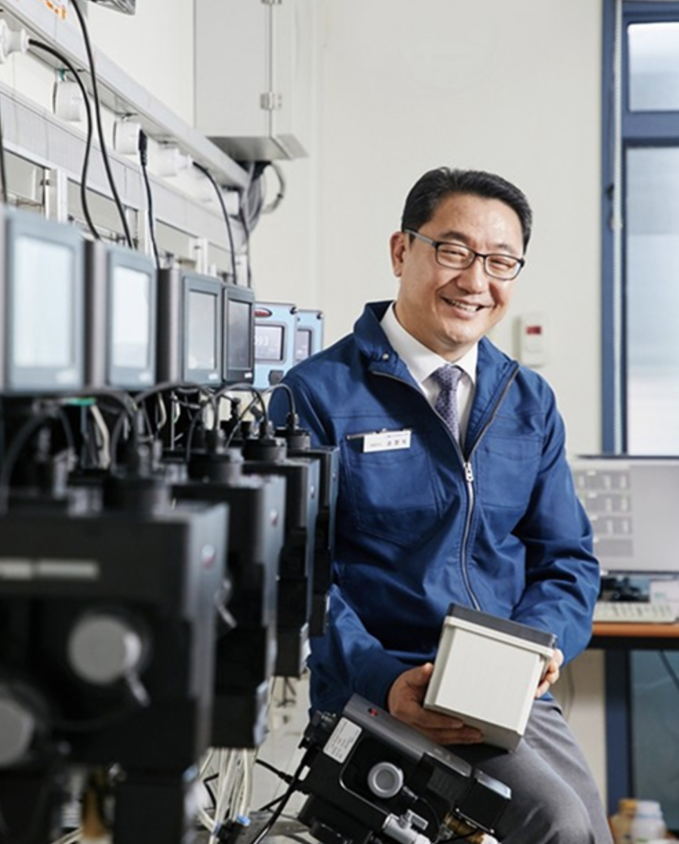 Canada Company integration of Bluesen analyzers with controls and instrumentation